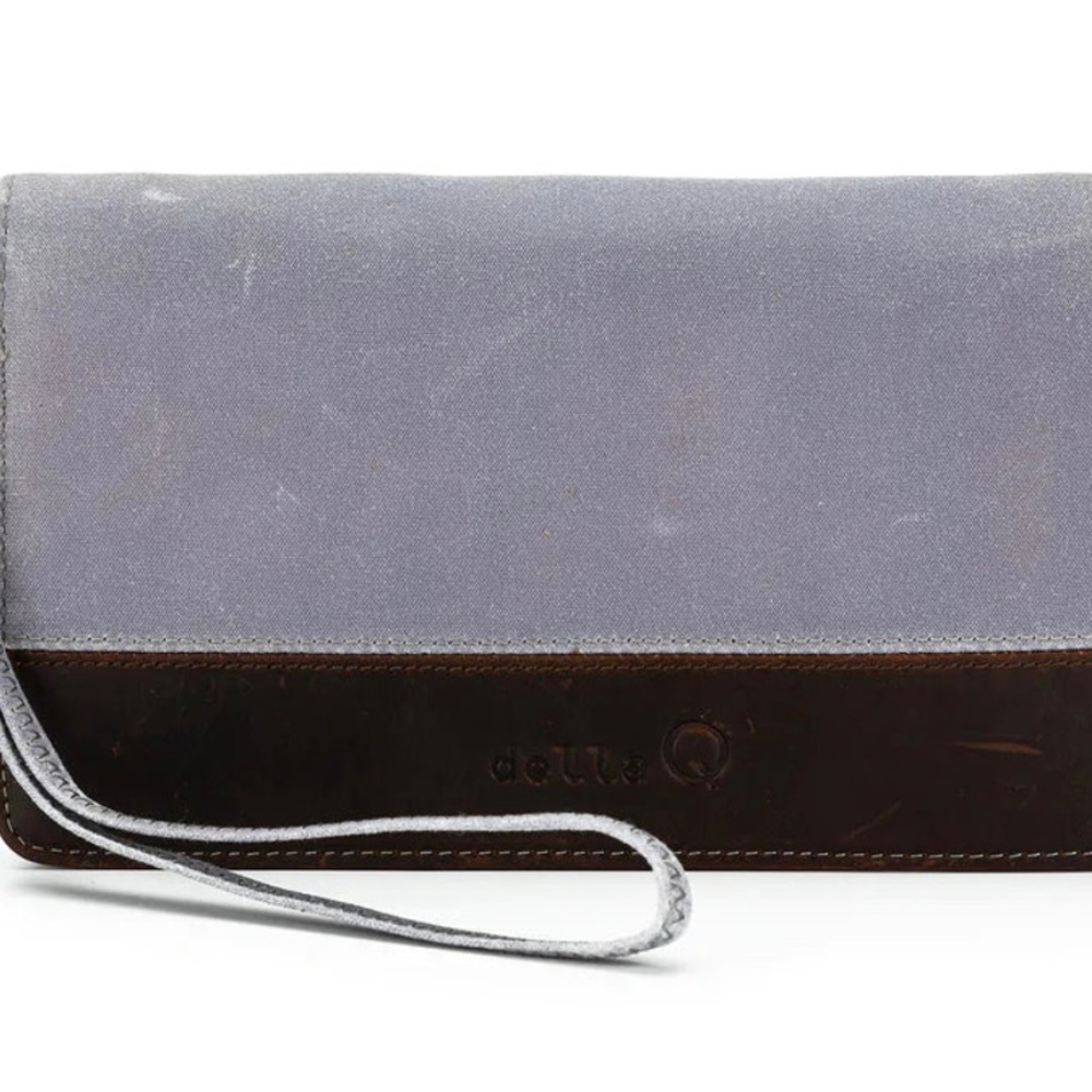 Della Q Maker’s Canvas Wallet